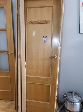 Puerta de madera interior