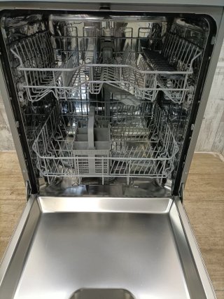 Lavavajillas Beko Inox Clase E ancho 60cm garantía