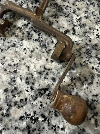 Cargador de Cartuchos Vintage | Pieza de Colección