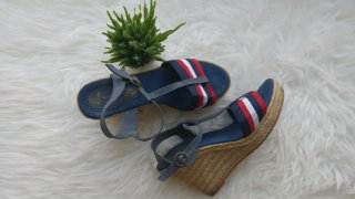 Sandalias cuña rayas azul, rojo y blanco