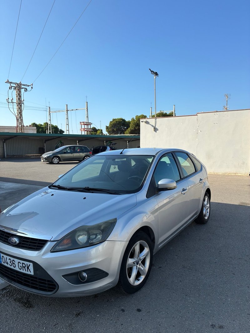 Ford Focus 2009 - foto 1