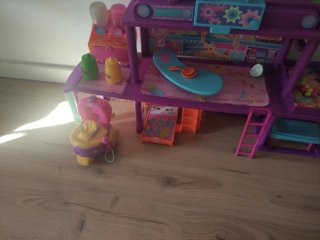 Casa Bellies con tobogán y accesorios