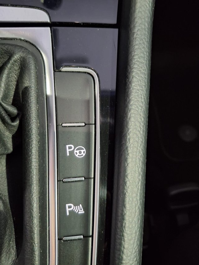 Volkswagen Golf VII 2.0 TDI Sport BMT