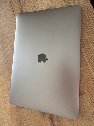 MacBook Pro 16” 2019 space gray