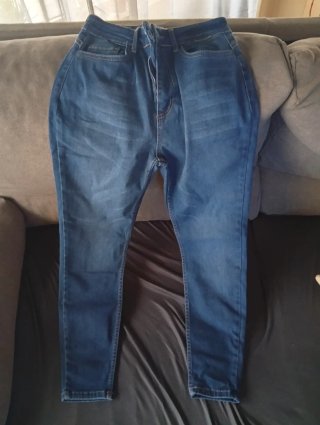 Vaqueros azules nuevos