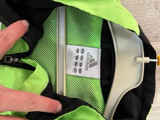 Chaqueta Adidas Negra y Verde