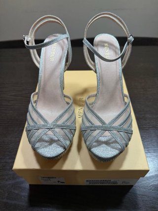 Sandalias fiesta MENBUR plateadas Talla 40