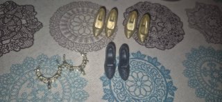 Zapatos Muñeca Barbie Dorados y Negros