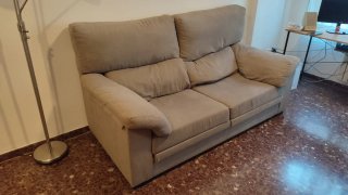 Sofá beige 2 plazas con chaise longue