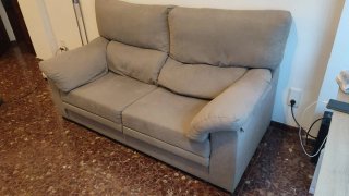 Sofá beige 2 plazas con chaise longue