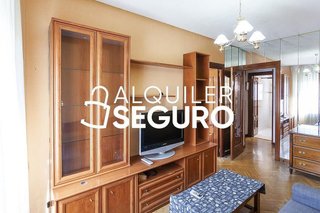 Piso en alquiler en Bellas Vistas en Madrid