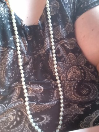 Collar de perlas bisutería hechos a mano.