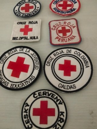 Escudos Cruz Roja (Varios Países)