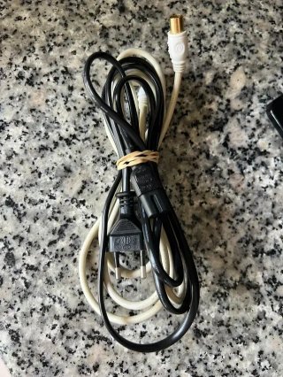 Televisor SHARP 32 pulgadas negro – Como nuevo