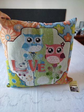 Cojín 45x45 cm con búhos y flores