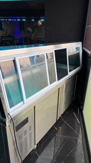 Vitrina Expositora para Helados y Pasteles