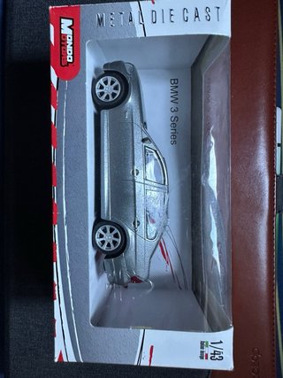 BMW Serie 3 gris oscuro.  Escala 1/43