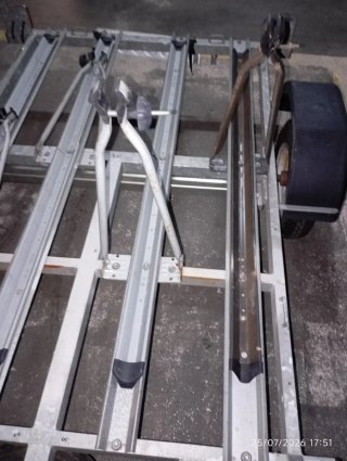 Reboque para bicicletase motas