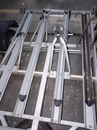 Reboque para bicicletase motas
