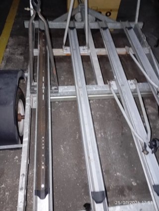 Reboque para bicicletase motas