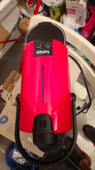 Cafetera Nespresso Inissia Roja