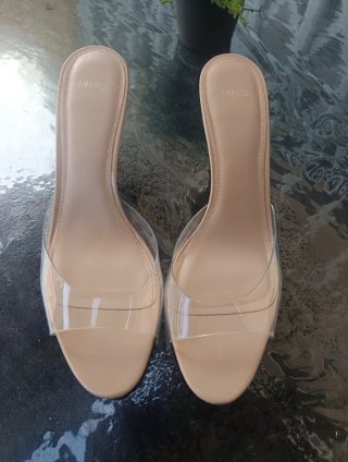 Zapatos tacón Mango transparentes beige