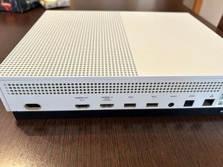 Xbox one con 1TB un Mando y lector, buen  estado