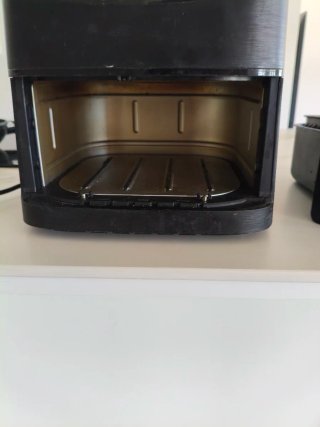 Freidora de aire Cosori 3.5L Negra