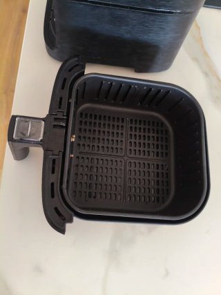 Freidora de aire Cosori 3.5L Negra