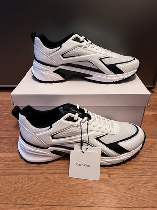 Calvin Klein blancas 45