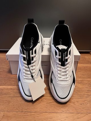 Calvin Klein blancas 45