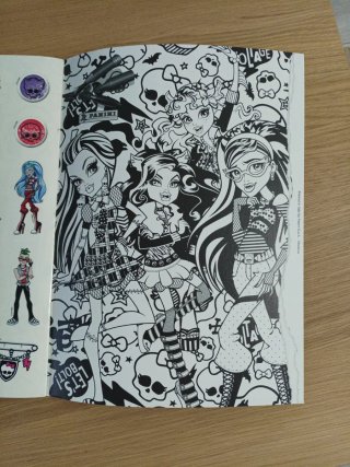 Álbum de pegatinas Monster High