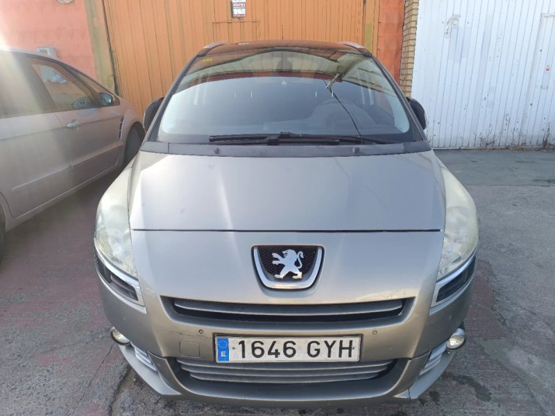 Peugeot 5008 2010 - foto 1