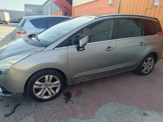 Peugeot 5008 2010