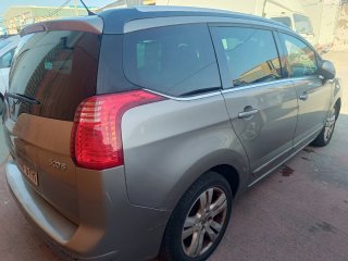 Peugeot 5008 2010