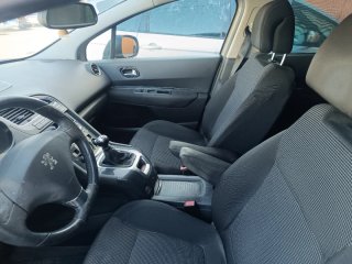 Peugeot 5008 2010