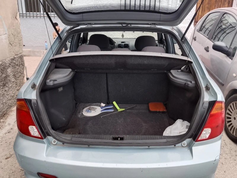 Hyundai Accent 2005 - foto 1