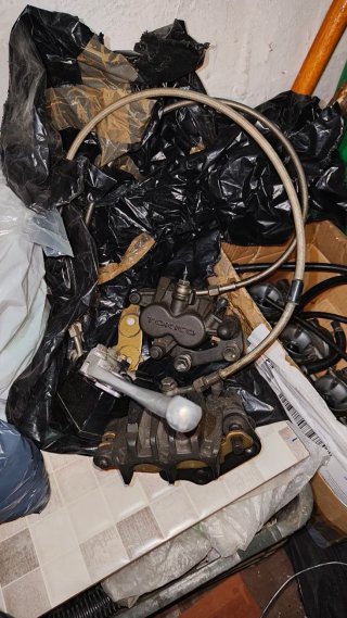 Suzuki GSXF 600 2002 Proyecto Restauración