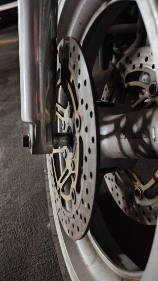 Suzuki GSXF 600 2002 Proyecto Restauración