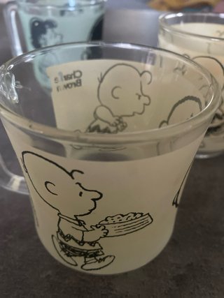 4 Tazas Vidrio Lucy & Charlie Brown