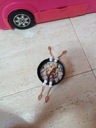 Autocaravana Barbie con piscina y accesorios