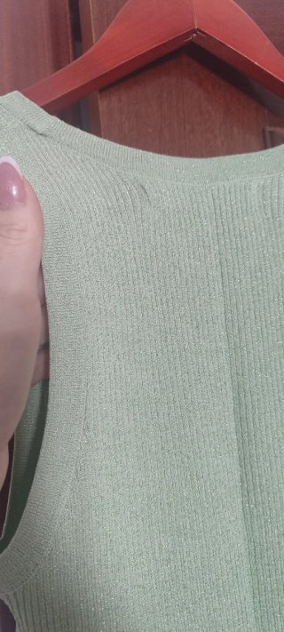 Camiseta verde brillante talla S sin estrenar