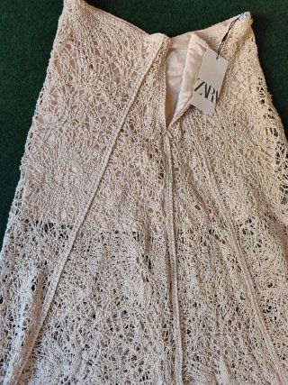Zara falda midi asimétrica de crochet talla L