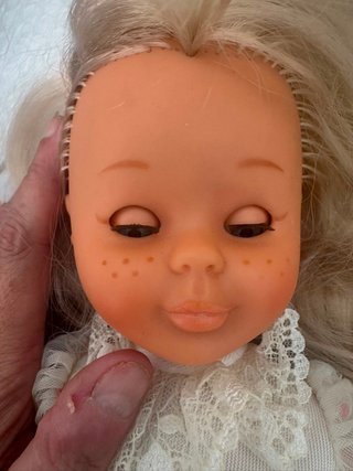 Nancy muñeca años 80 con pecas y flequillo