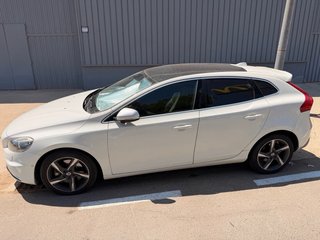 Volvo V40 2015