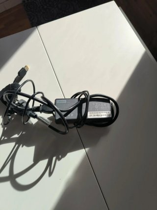 Cargador Lenovo 90W