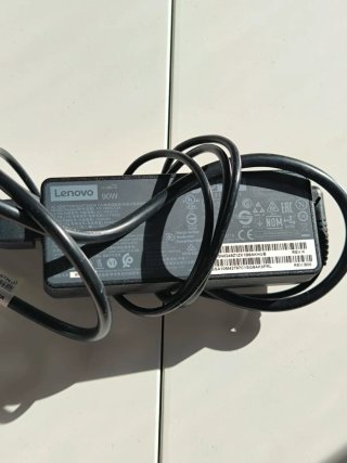Cargador Lenovo 90W