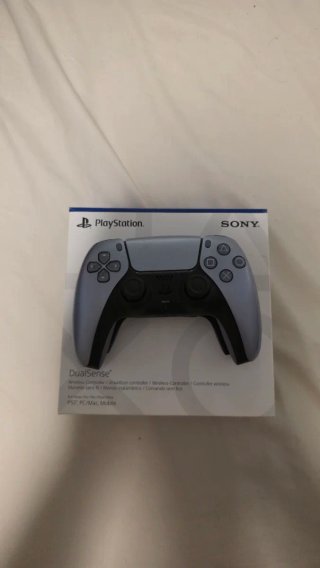 Console PlayStation 5 con controller DualSense