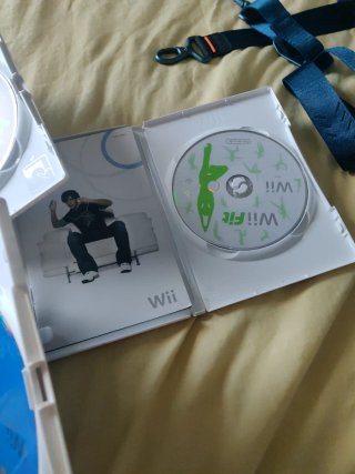 Juego Wii Fit + Trivial Pursuit Wii