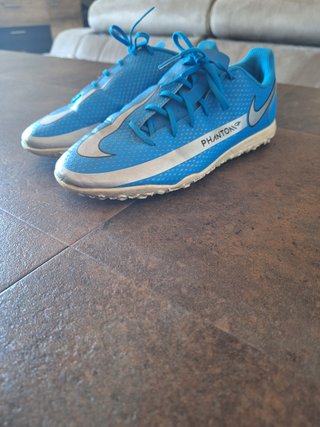 Botas Fútbol Nike Phantom GT nº38 casi NUEVAS
